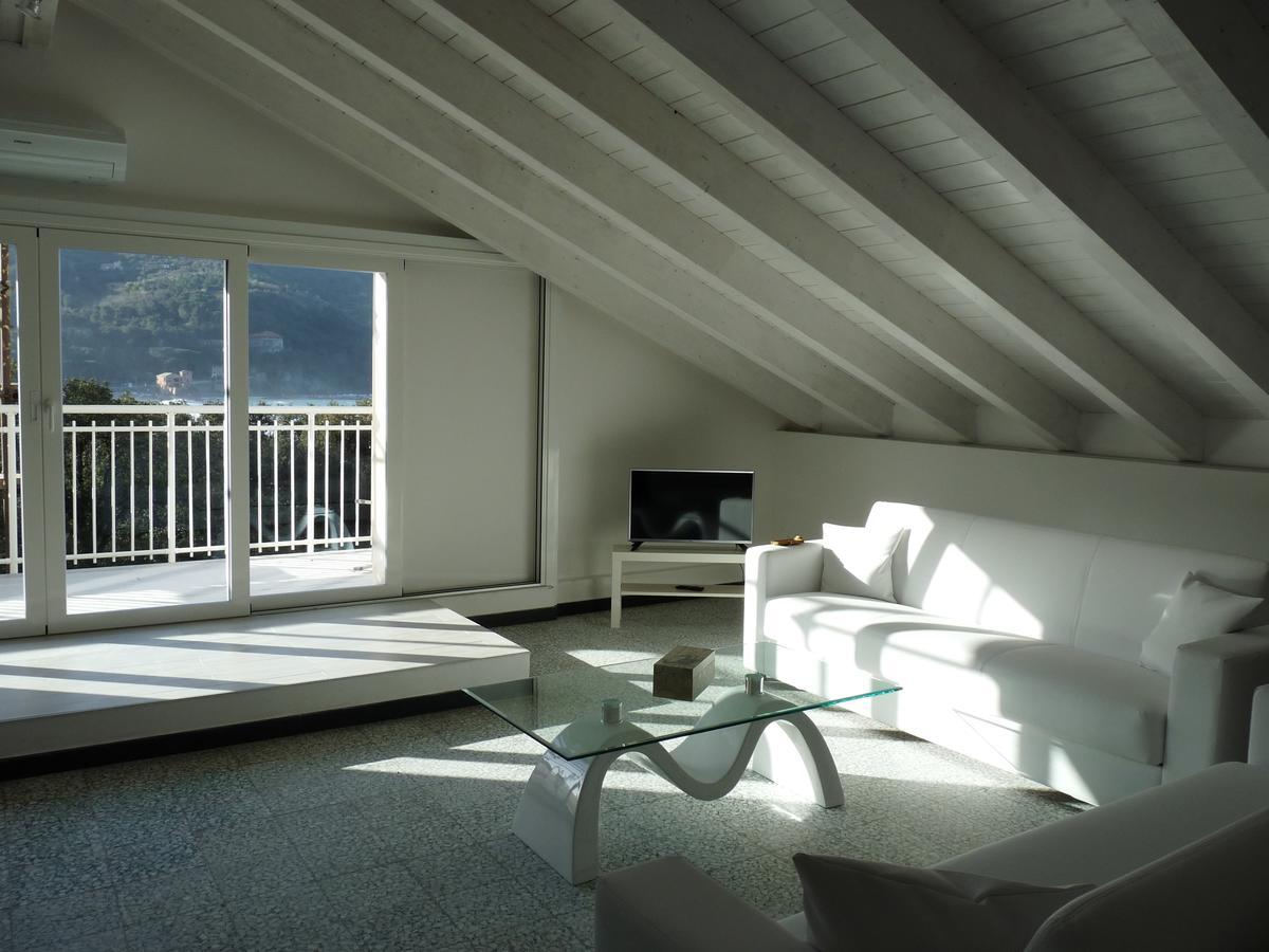 Penthouse By The Sea Apartment Levanto